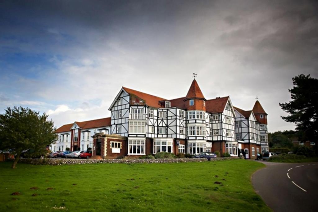 Links Country Park Hotel West Runton Buitenkant foto