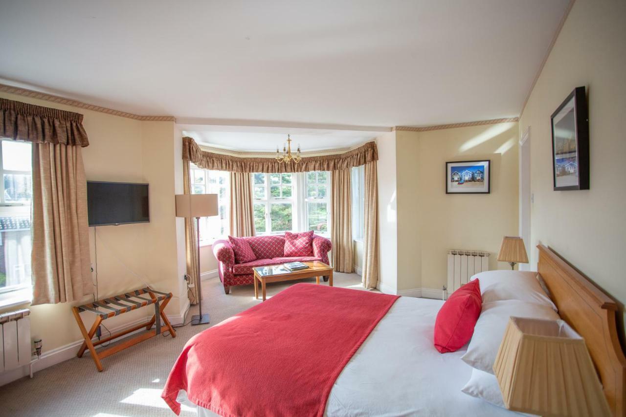 Links Country Park Hotel West Runton Buitenkant foto