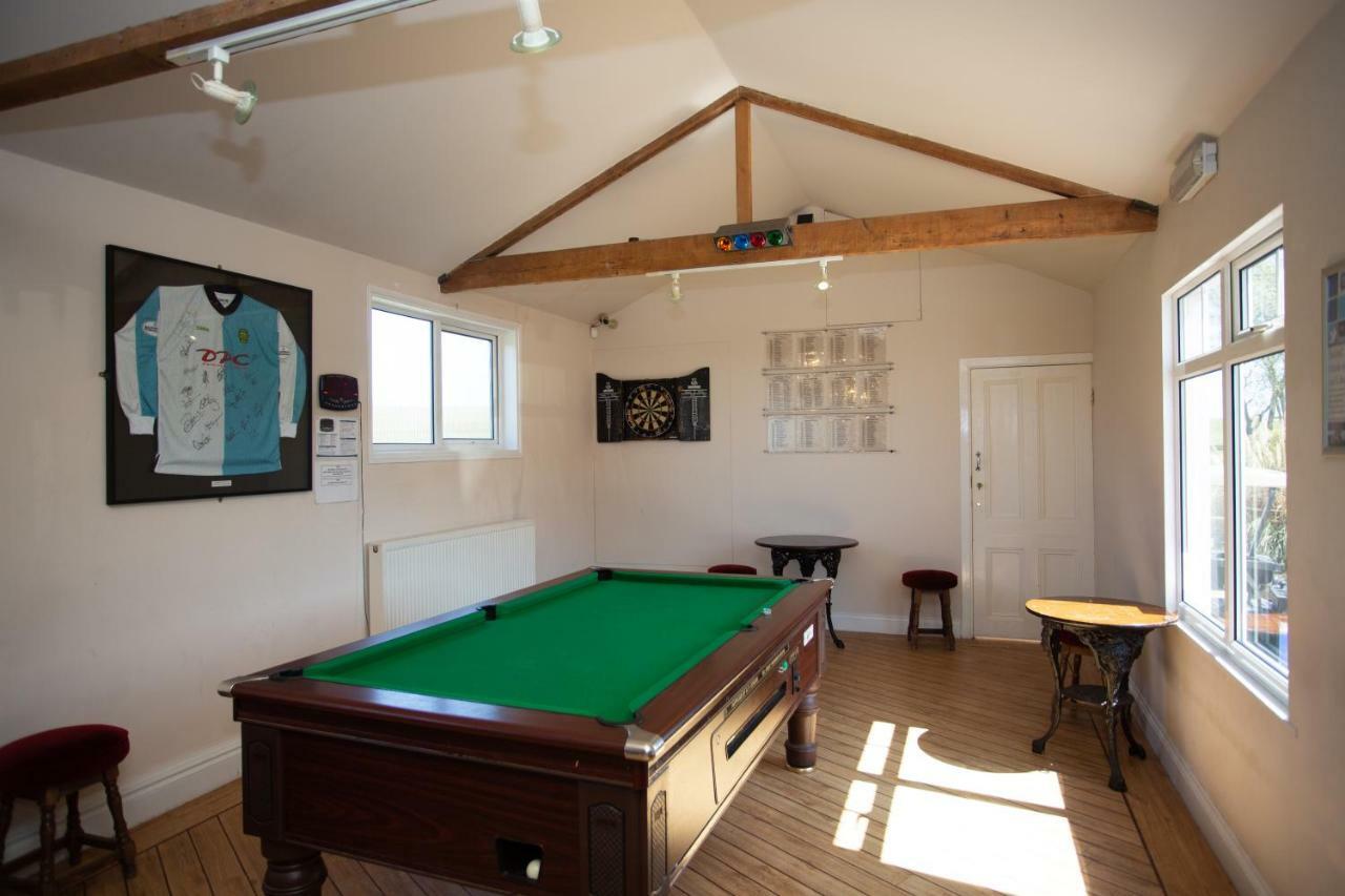 Links Country Park Hotel West Runton Buitenkant foto